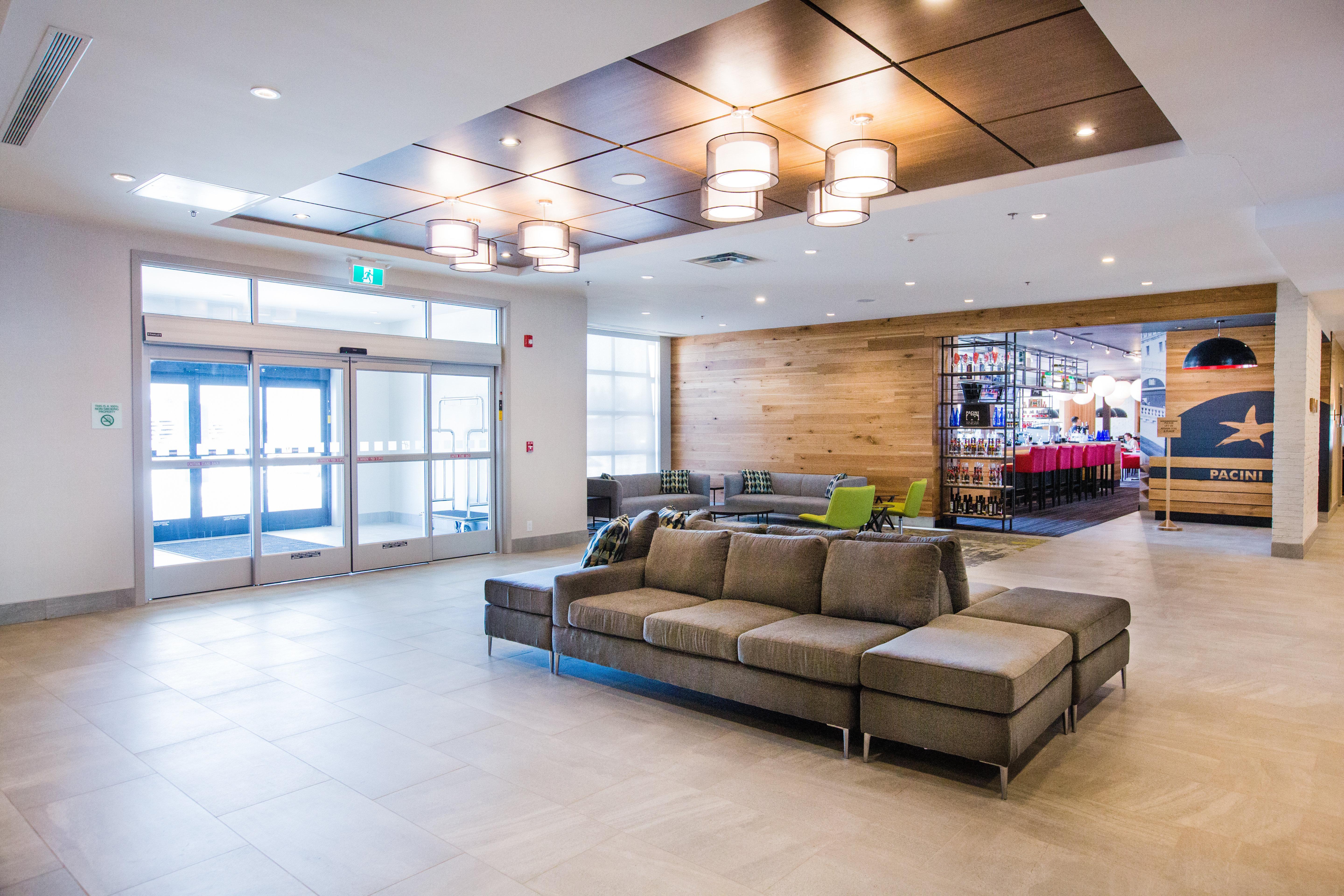 Holiday Inn Calgary South Conference Center Exterior photo