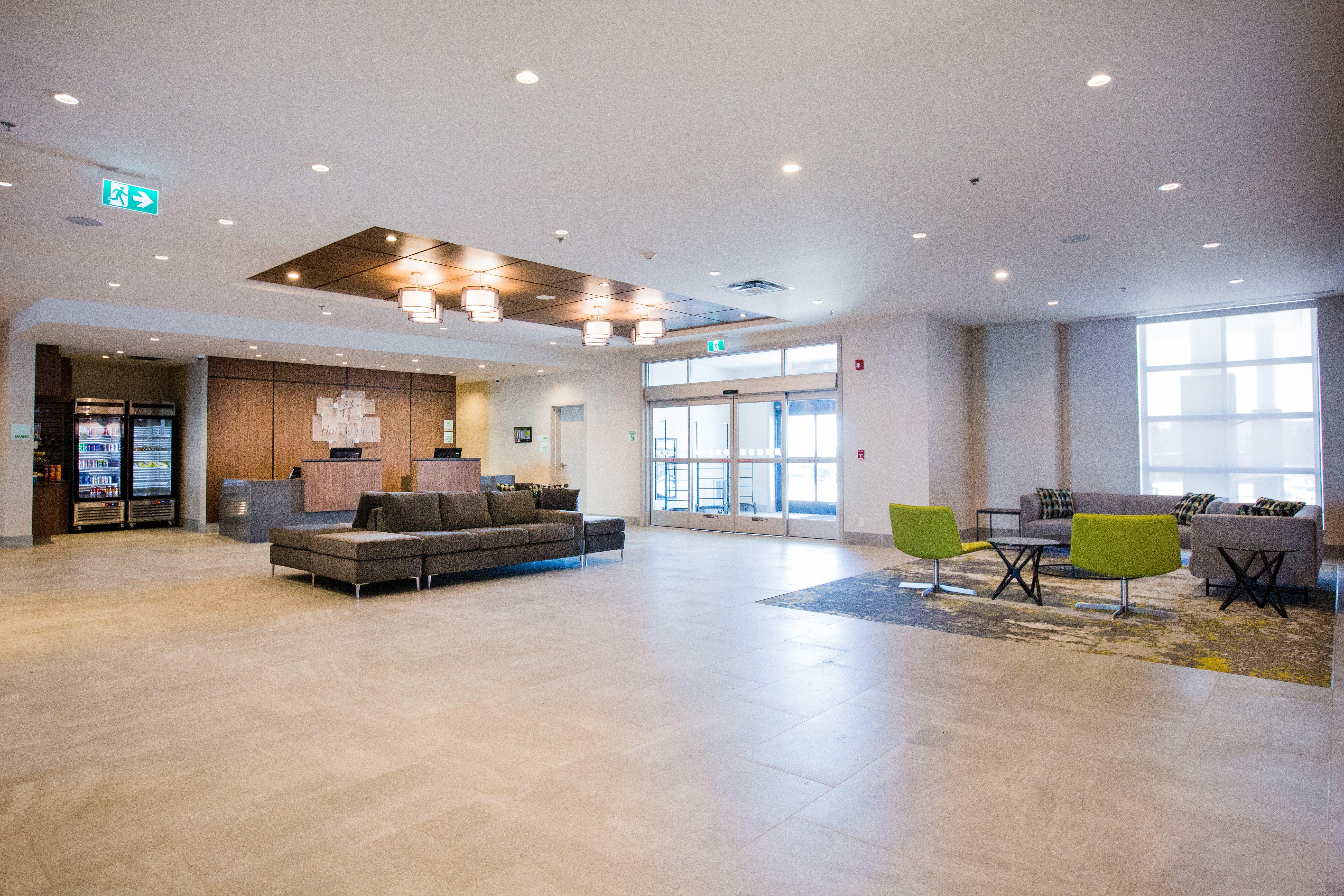 Holiday Inn Calgary South Conference Center Exterior photo